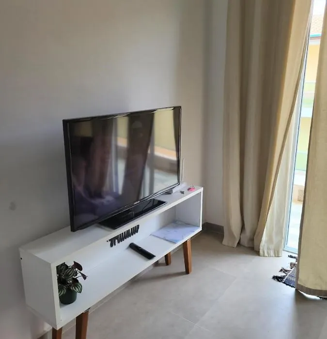 Apartamento Novo na Praia-1